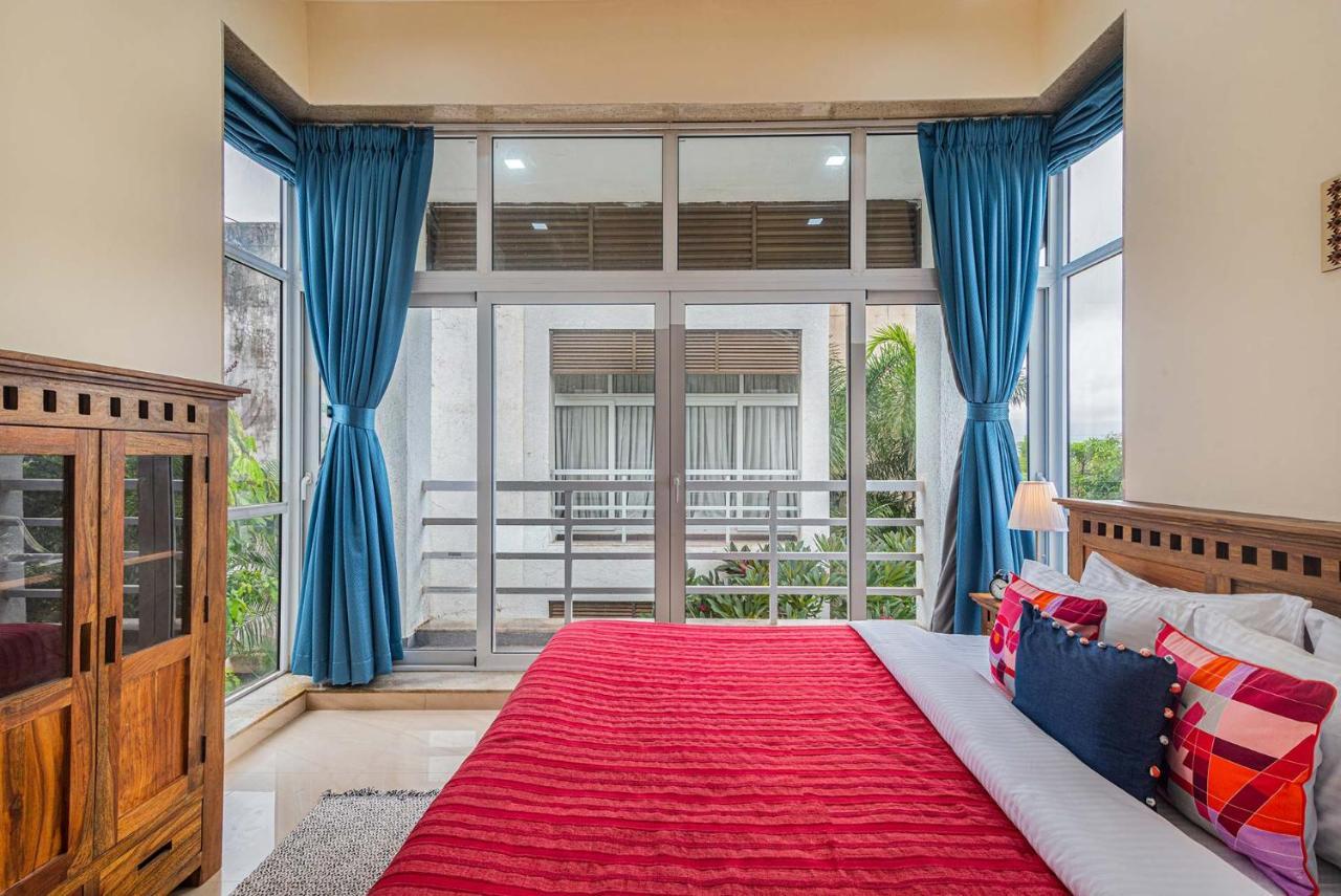 Sierra Skies By Stayvista - A Mountain-View Villa Featuring A Rooftop Swimming Pool, Jacuzzi, Turf, And A Gym For An Elevated Stay Лонавала Экстерьер фото